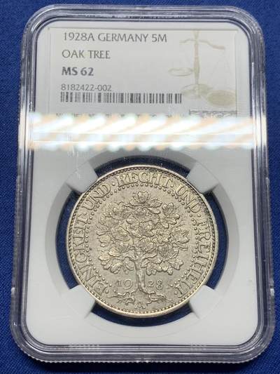 《竞宝斋》第450场 周日，周一，周二  3场连拍 （全场包邮，欢迎送拍） - NGC MS62 德国魏玛共和国1928年橡树5马克银币