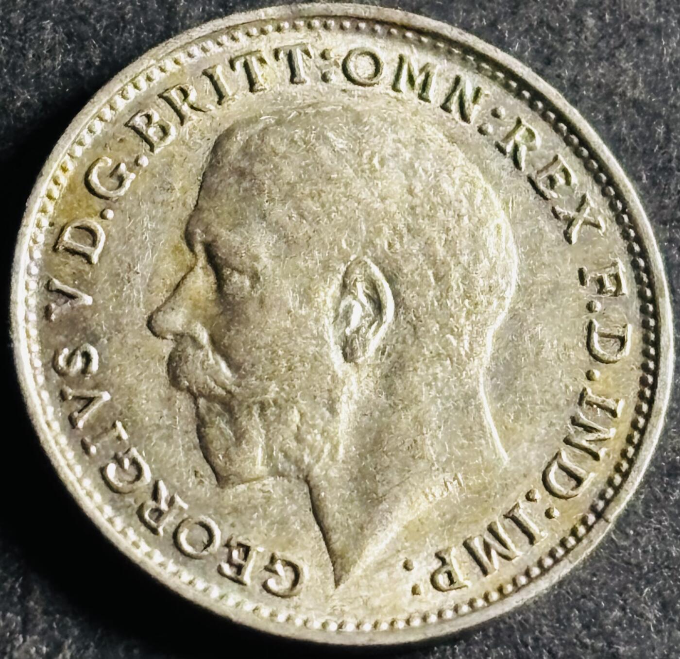 文馨钱币收藏第 286 场，圣诞节专场【 长期接收代拍品低至 0 佣金】 带原光极美品 1925 年英国乔治五世 3 便士银币 500 银，品相佳