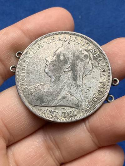 《竞宝斋》第450场 周日，周一，周二  3场连拍 （全场包邮，欢迎送拍） - 英国1898年披纱马剑银币，原味，细节见图。