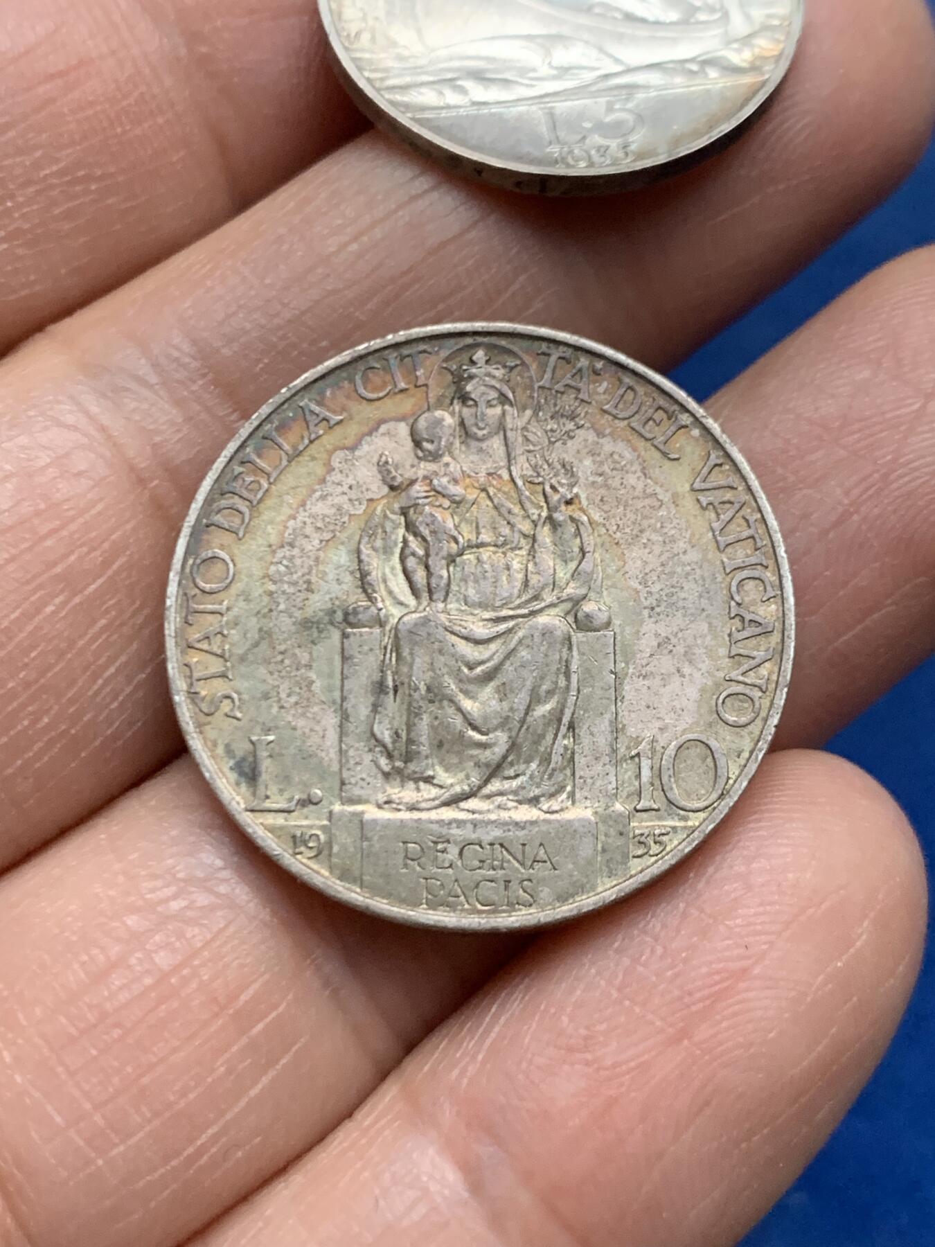 《竞宝斋》第450场 周日，周一，周二  3场连拍 （全场包邮，欢迎送拍） 两枚一组 梵蒂冈1935年5、10里拉银币