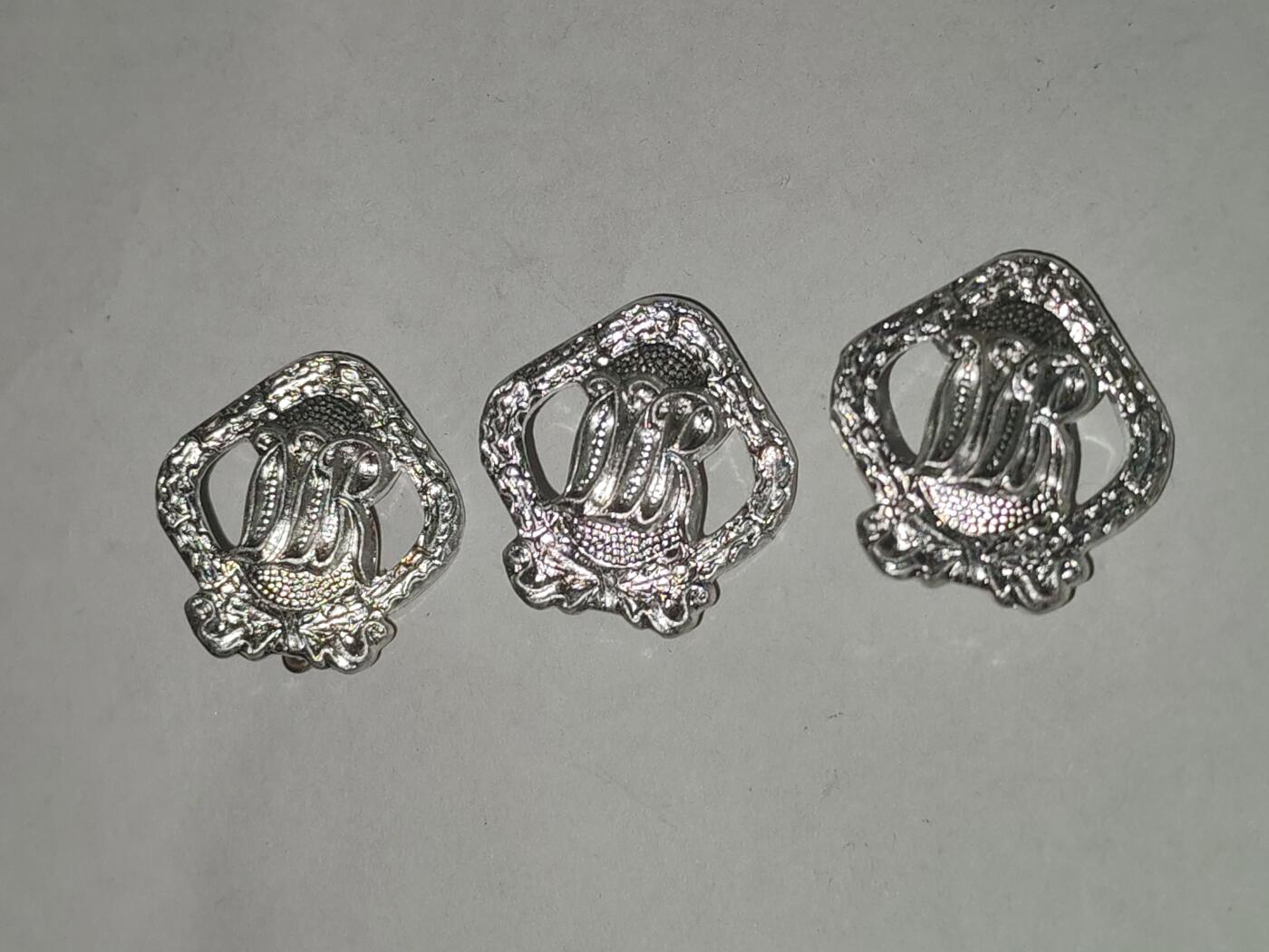 韵星假日拍卖第三十三期 -- Rimey Holidays Auction 33 民主德国银级体育技能证章mini一组