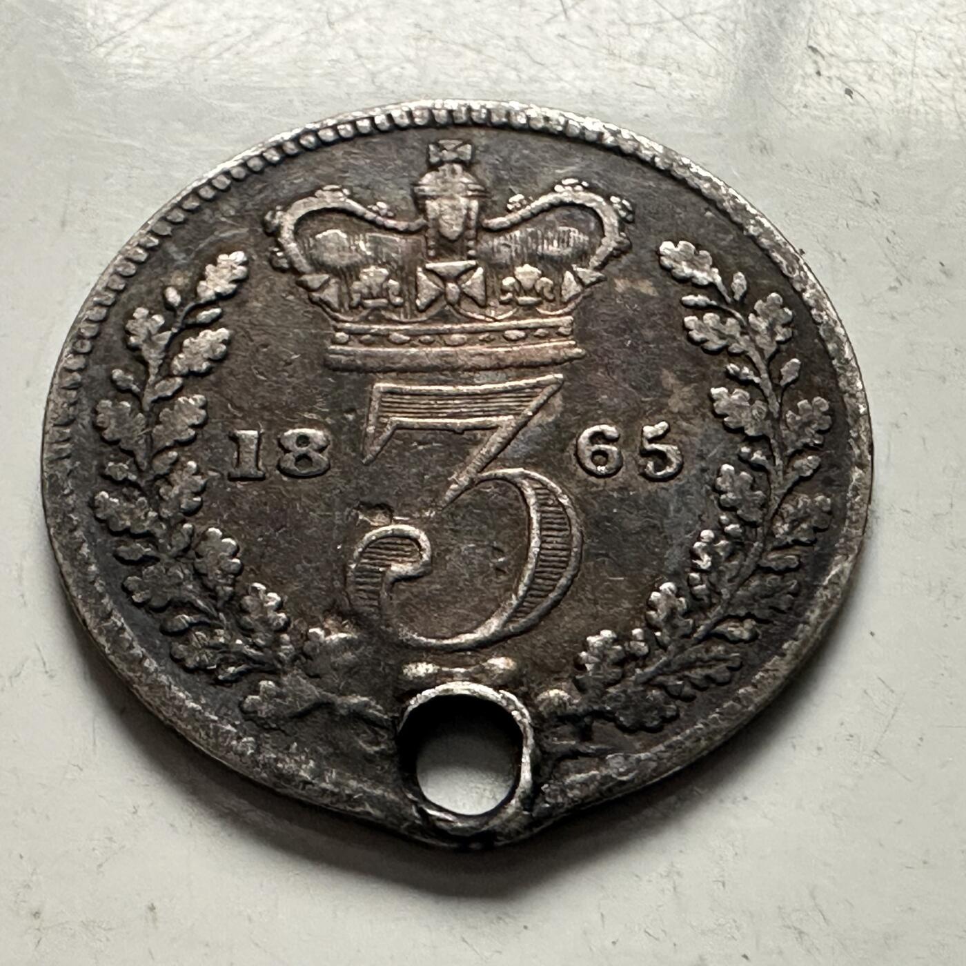 🌹外币初藏🌹🐯2025年第144场  每周二四六晚8️⃣点 接代拍 英国1865年3便士银币