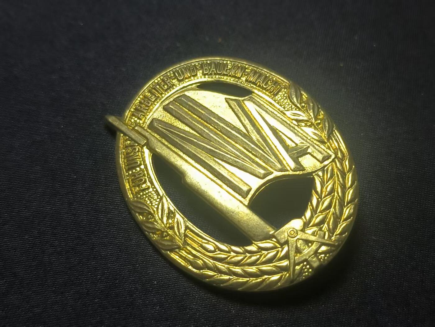 罗岚⭐爱藏⭐甄选专拍第二场-分享拍场赚佣（实体店在建中···） 民主德国人民军金级体能证章 镀金完美品