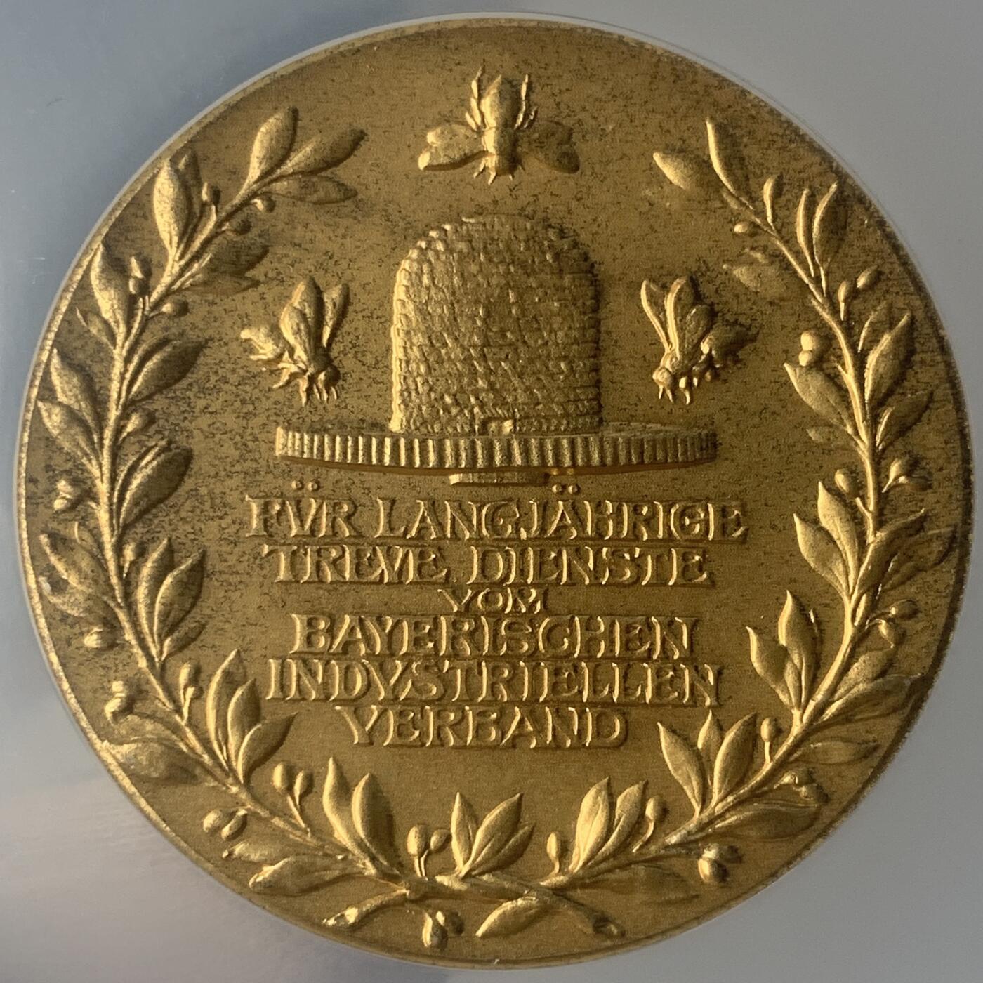 掌中浮雕-藏着的欧洲第047场 NGC MS63 :  巴伐利亚工业协会长期服务镀金银章，50mm