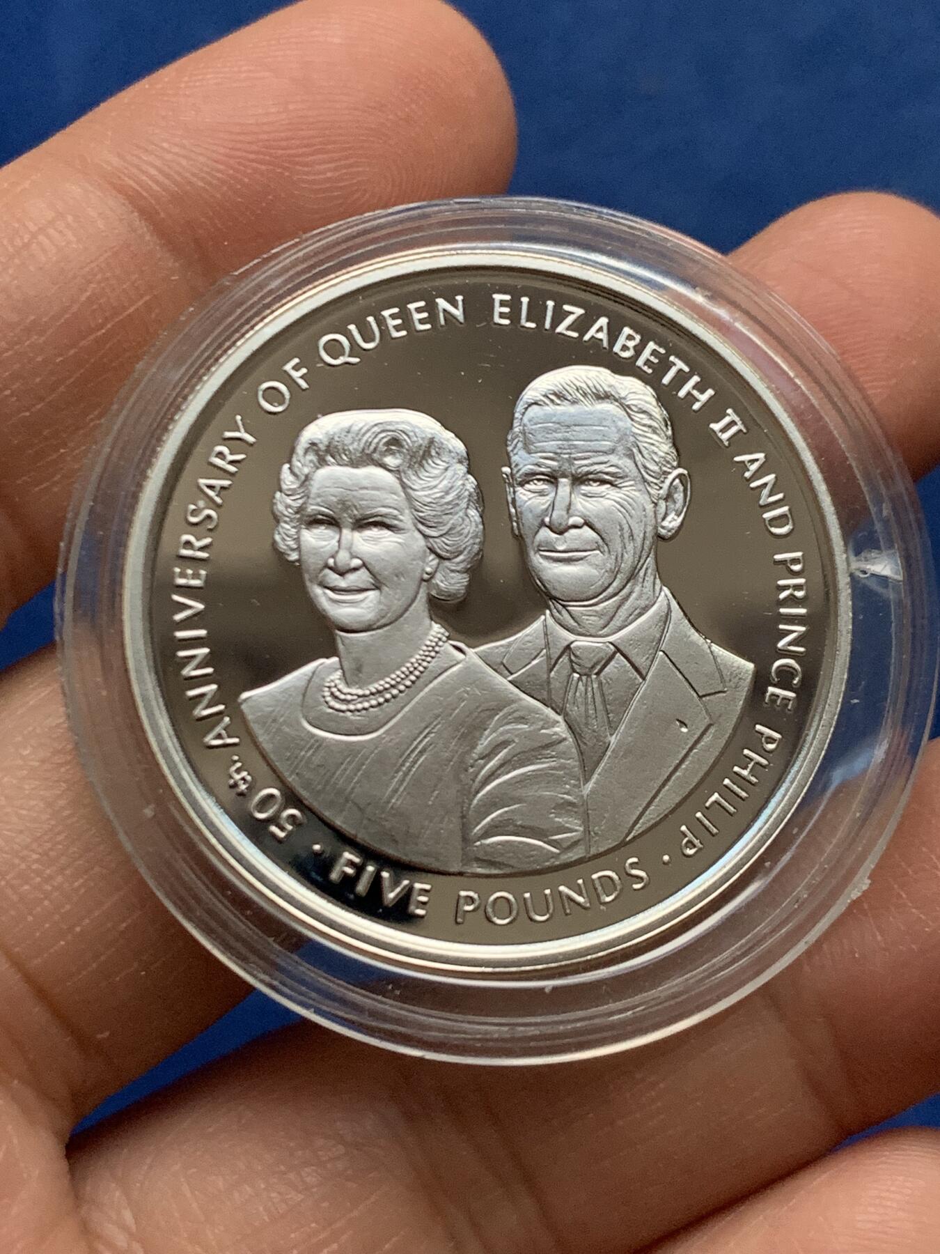 《竞宝斋》第450场 周日，周一，周二  3场连拍 （全场包邮，欢迎送拍） 马恩岛1997年金婚纪念日5镑精制银币 925银 23.5克