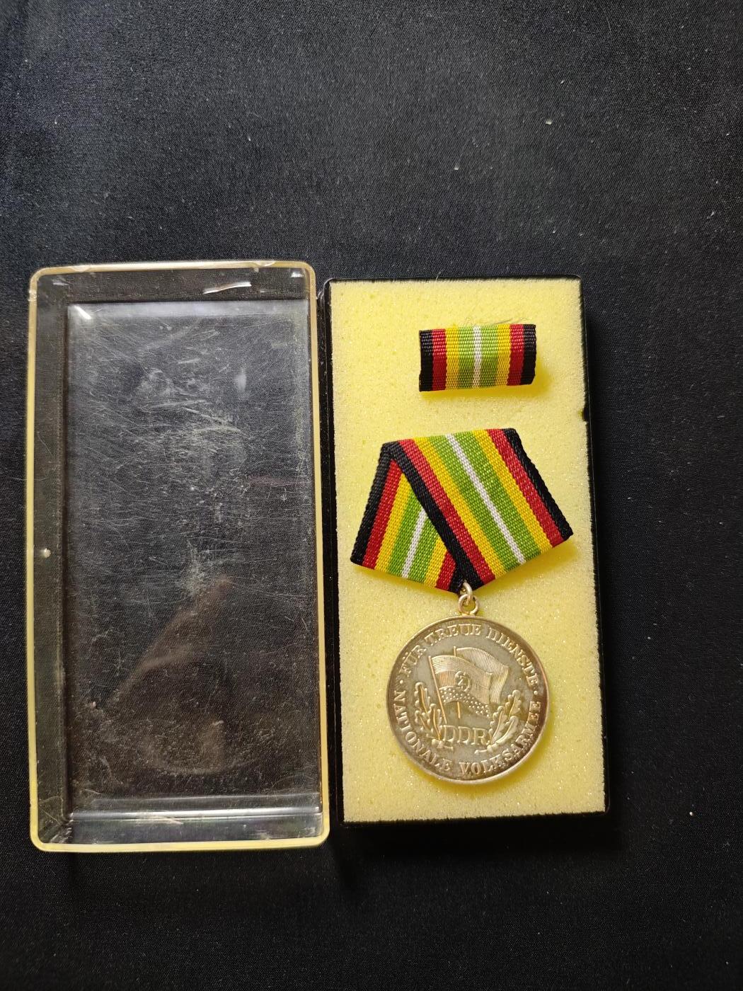 罗岚⭐爱藏⭐甄选专拍第二场-分享拍场赚佣（实体店在建中···） 民主德国人民军铜级忠诚服役奖章带盒略