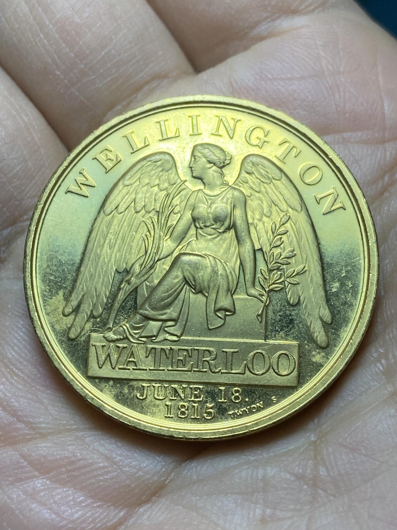 2025年第一百四十五场(总第一百七十一场）高品质英国一线回流散币年末特拍场第二场(免佣金) 精美厚重–英国🇬🇧1815年滑铁卢战役奖章(滑铁卢战役胜利奖章，现代复刻品2015年制)
