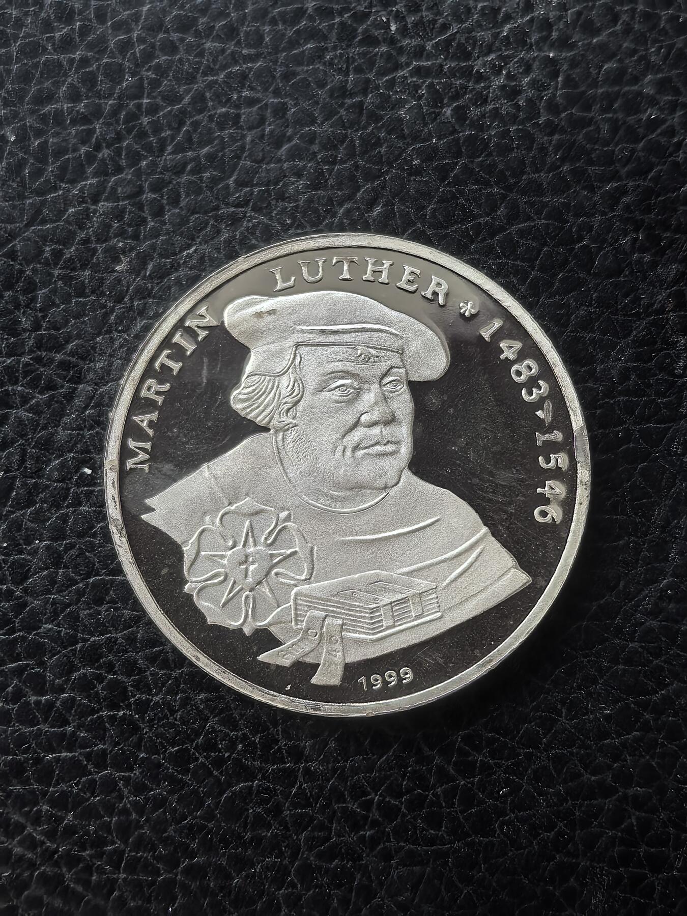 道一币馆币章第一百六十一场 多哥共和国1999年宗教改革家马丁 路德1000法郎精制银币  14.97g 999s 