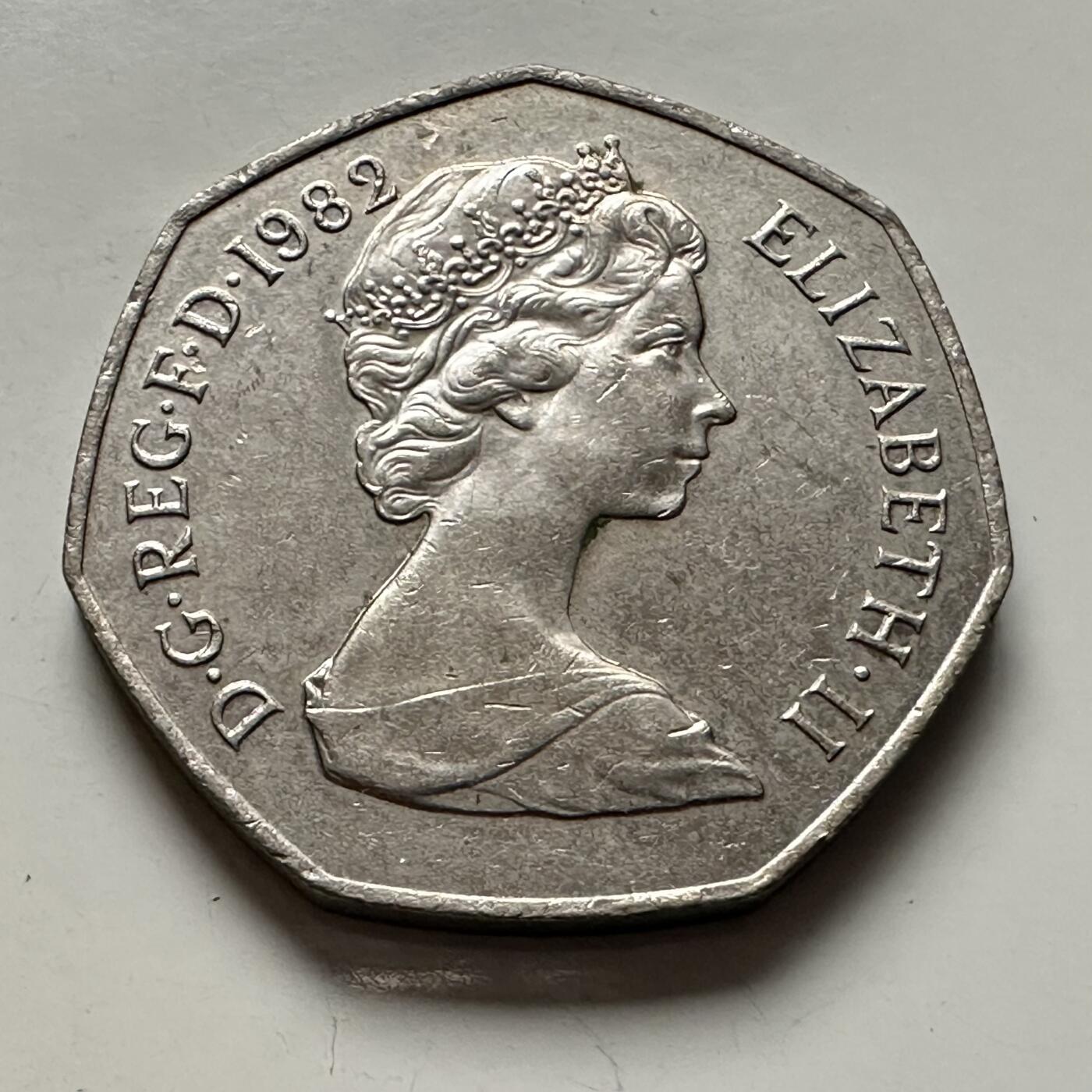 🌹外币初藏🌹🐯2025年第144场  每周二四六晚8️⃣点 接代拍 英国1982年50便士 