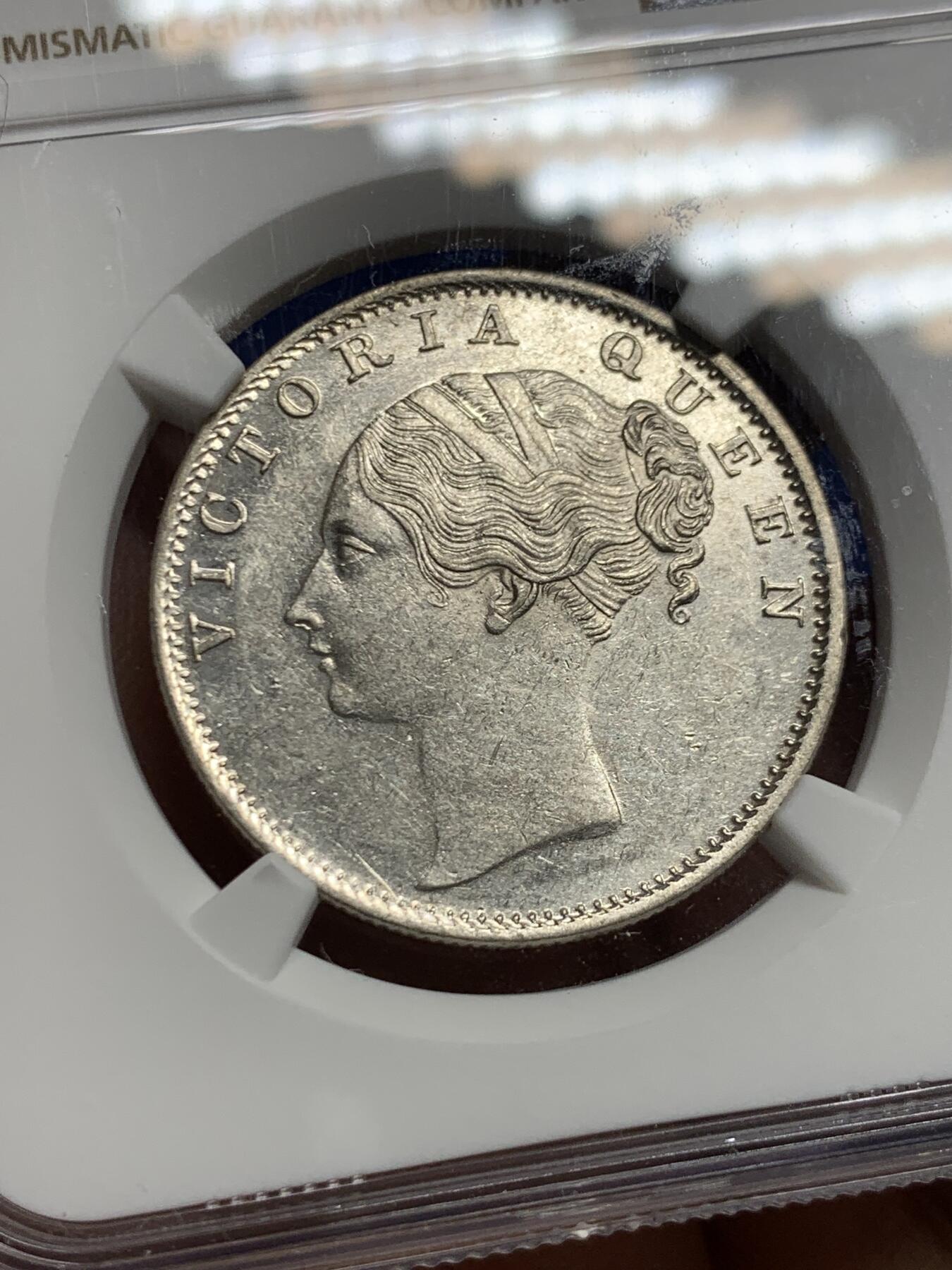 《竞宝斋》第450场 周日，周一，周二  3场连拍 （全场包邮，欢迎送拍） NGC AU58 英属印度1840年C版小维单辫版1卢比银币