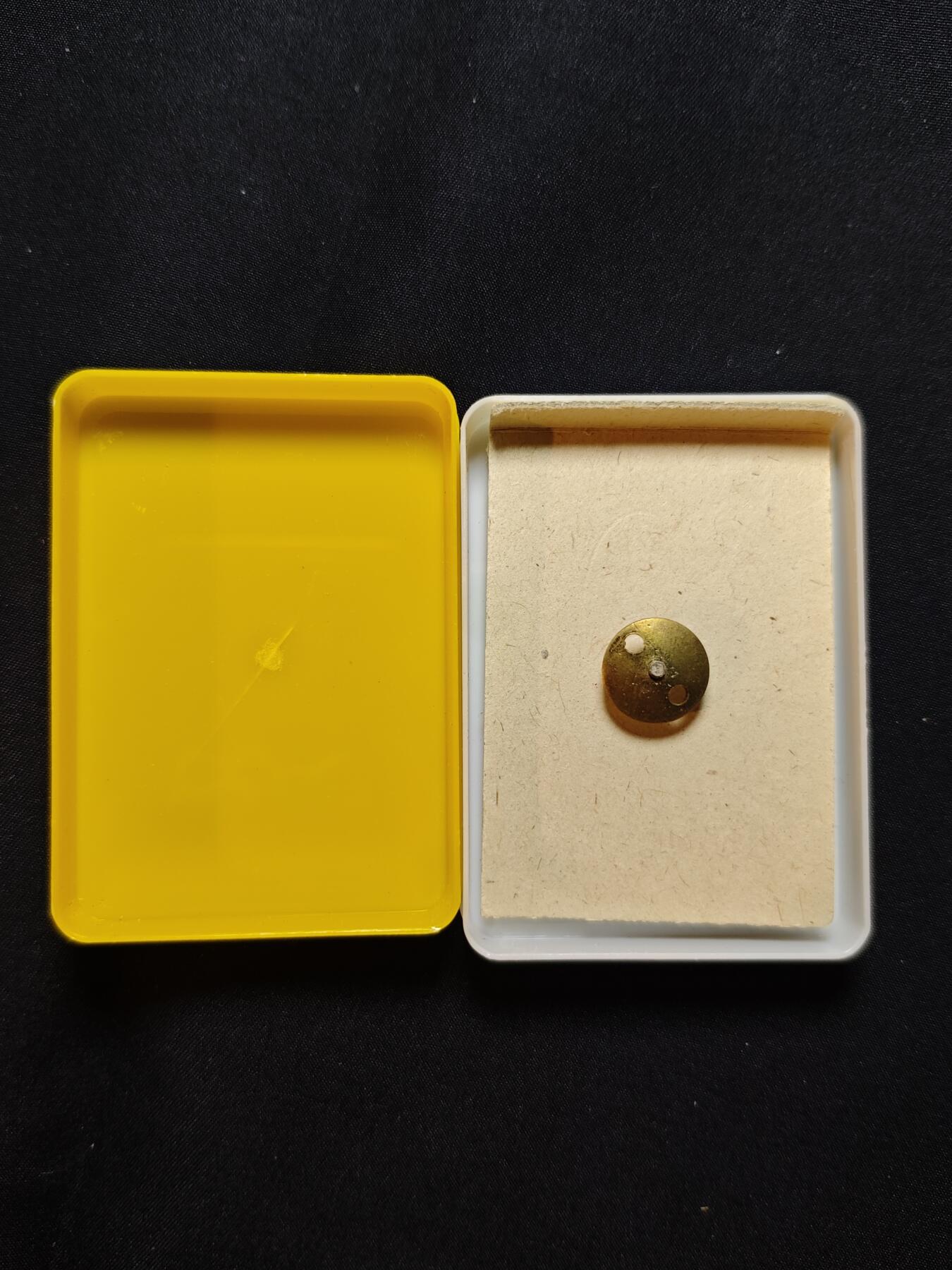 罗岚⭐爱藏⭐甄选专拍第二场-分享拍场赚佣（实体店在建中···） 民主德国内务部高等晶G学院校徽 早期铜珐琅转轮版本带原盒 学习苏联的校徽为菱形