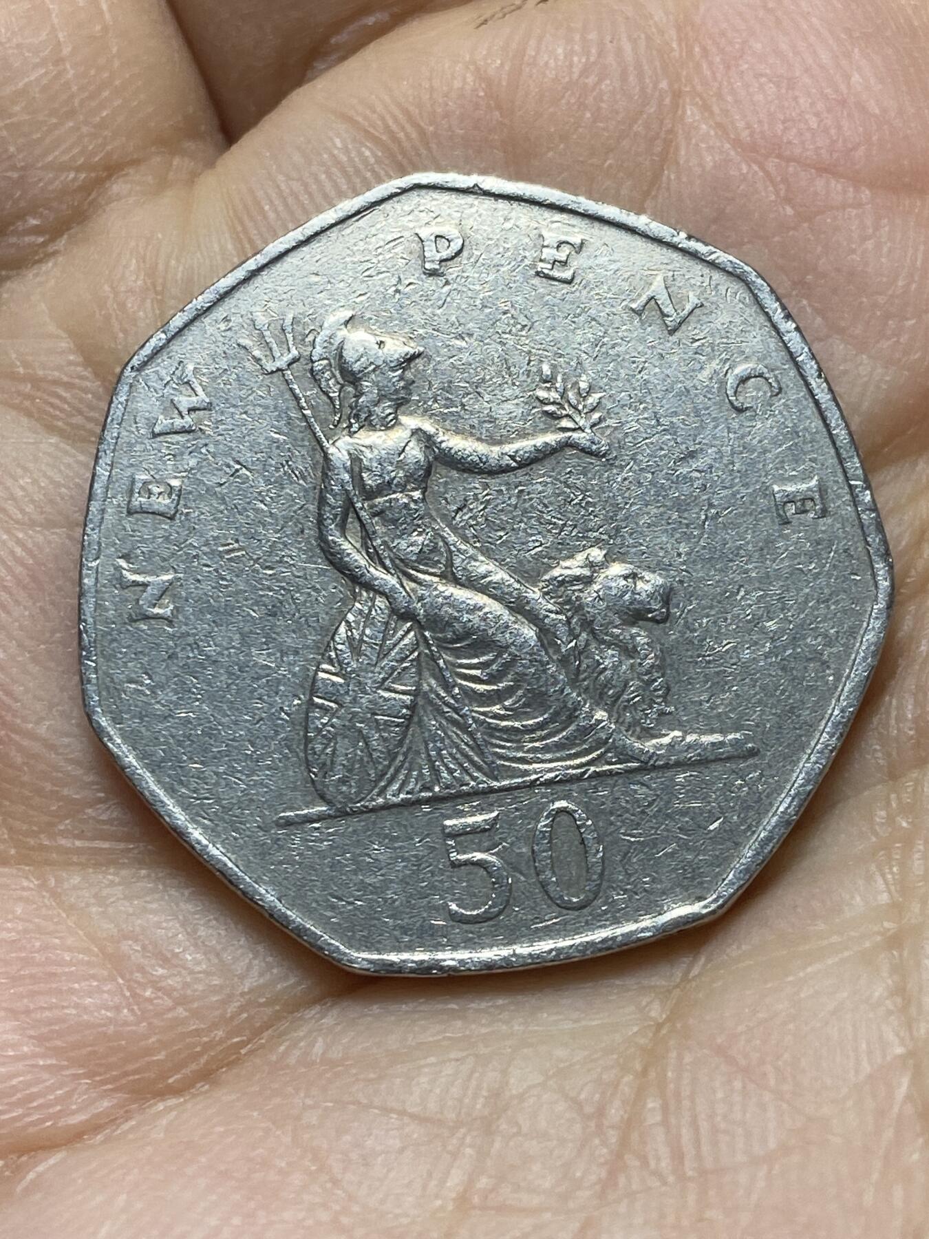 2025年第一百四十四场(总第一百七十场）品种丰富英国一线回流散币年末特拍场第一场(免佣金) 英国🇬🇧1970年50便士(伊丽莎白二世中年花冠，十进制第一版)