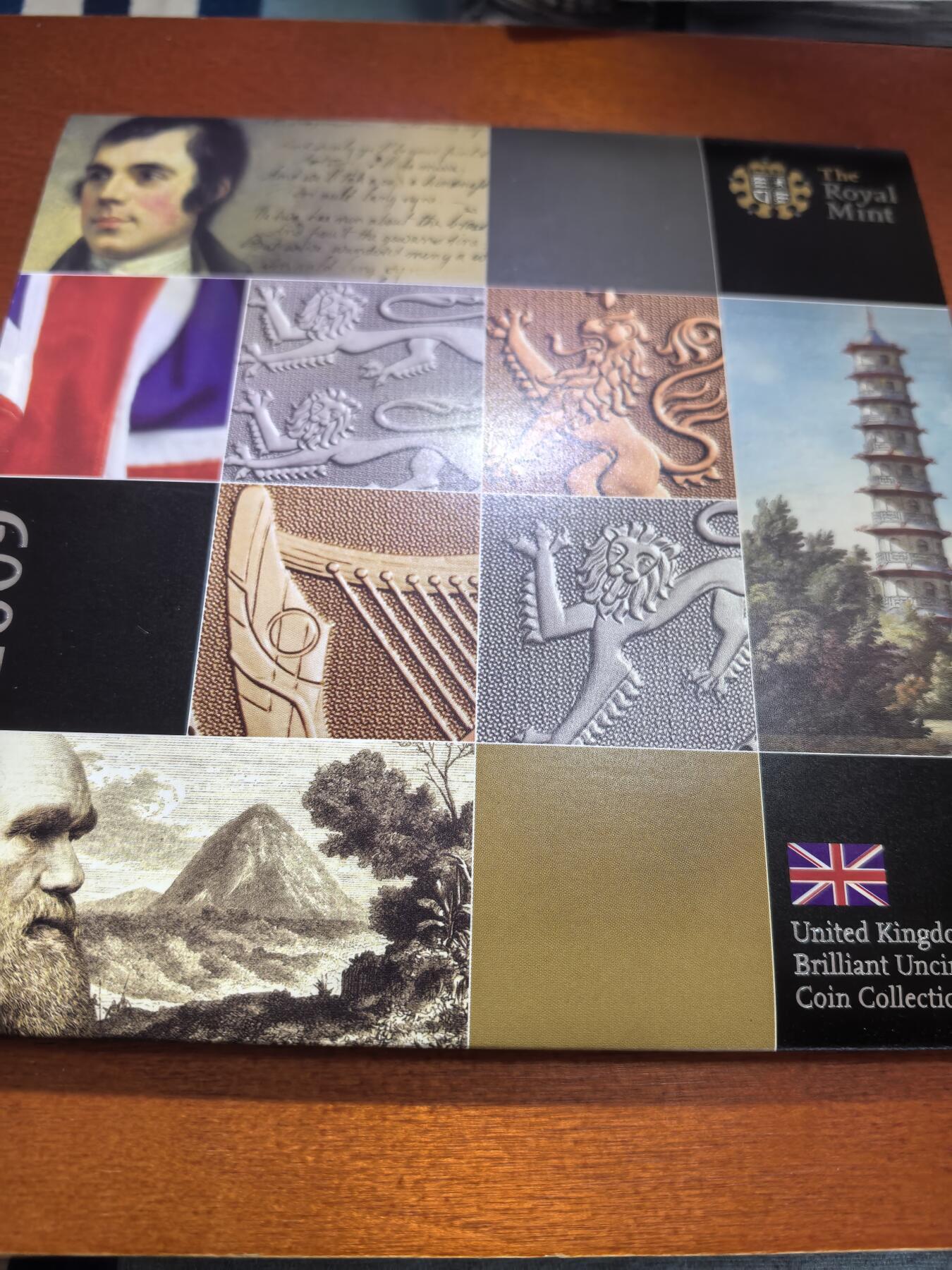 长老汇蛇年精选第八十六场拍卖 2009英国精制币12枚，盒证全，含大热门邱园50便士，普制币套装市场价大约2900元，邱园中国塔灵感来自南京大报恩寺(2)