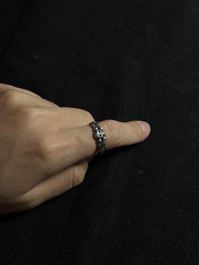 欢庆元旦！戎马世界章牌大赏第109期元旦大拍 - 德国二战荣誉骷髅戒指，银制复刻