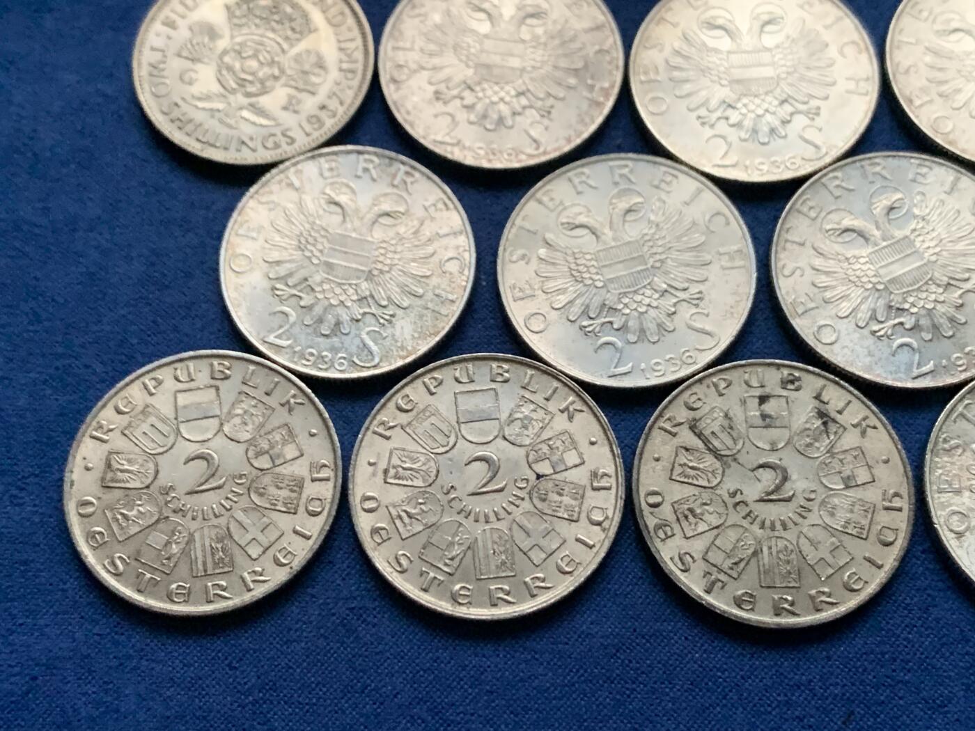 《竞宝斋》第450场 周日，周一，周二  3场连拍 （全场包邮，欢迎送拍） 12枚一组 奥地利萨沃伊王子尤金逝世200周年2先令银币 640银（8枚96克） + 奥地利1929年西奥多·比尔罗斯诞辰100周年2先令银币 640银（3枚36克）+ 英国1937年乔治六世2先令银币 500银（1枚11.3克）