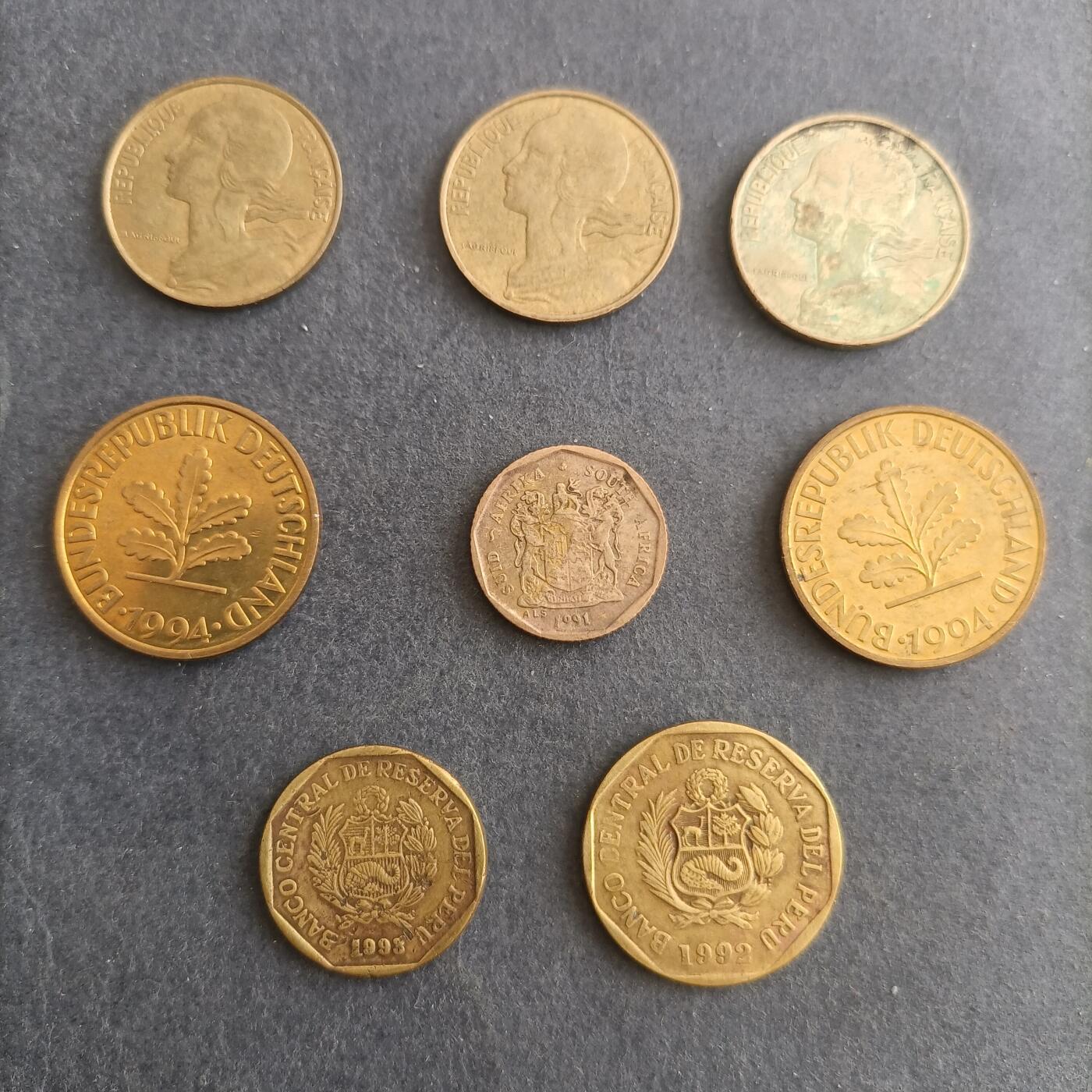 【游宝包邮场】蛇年第101期 世界各国纪念币 黄铜硬币 8枚