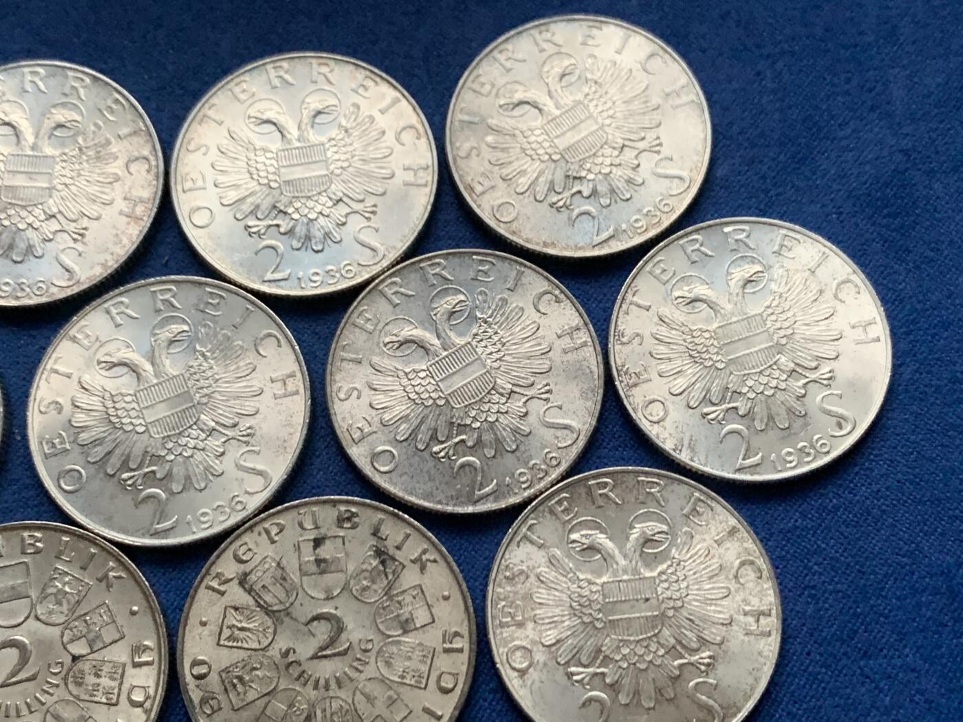 《竞宝斋》第450场 周日，周一，周二  3场连拍 （全场包邮，欢迎送拍） 12枚一组 奥地利萨沃伊王子尤金逝世200周年2先令银币 640银（8枚96克） + 奥地利1929年西奥多·比尔罗斯诞辰100周年2先令银币 640银（3枚36克）+ 英国1937年乔治六世2先令银币 500银（1枚11.3克）