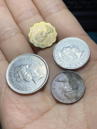 2025年第一百四十二场(总第一百六十八场）高品质英国一线回流散币年末特拍场第二场(免佣金) 散币4枚：中国🇨🇳香港1992年1元，1982年2毫，东加勒比国家2004年2分，百慕大🇧🇲1971年1分