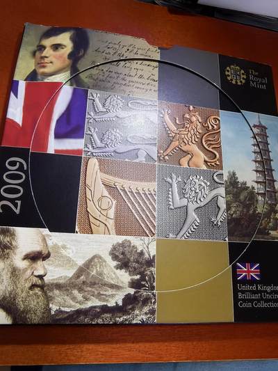 长老汇蛇年精选第八十六场拍卖 - 2009英国精制币12枚，盒证全，含大热门邱园50便士，普制币套装市场价大约2900元，邱园中国塔灵感来自南京大报恩寺