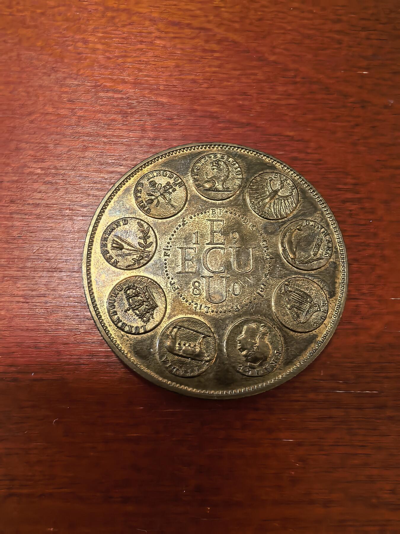 长老汇蛇年精选第八十六场拍卖 珍稀币！1980欧罗巴埃居发行1周年1埃居铜镀金币，币中币