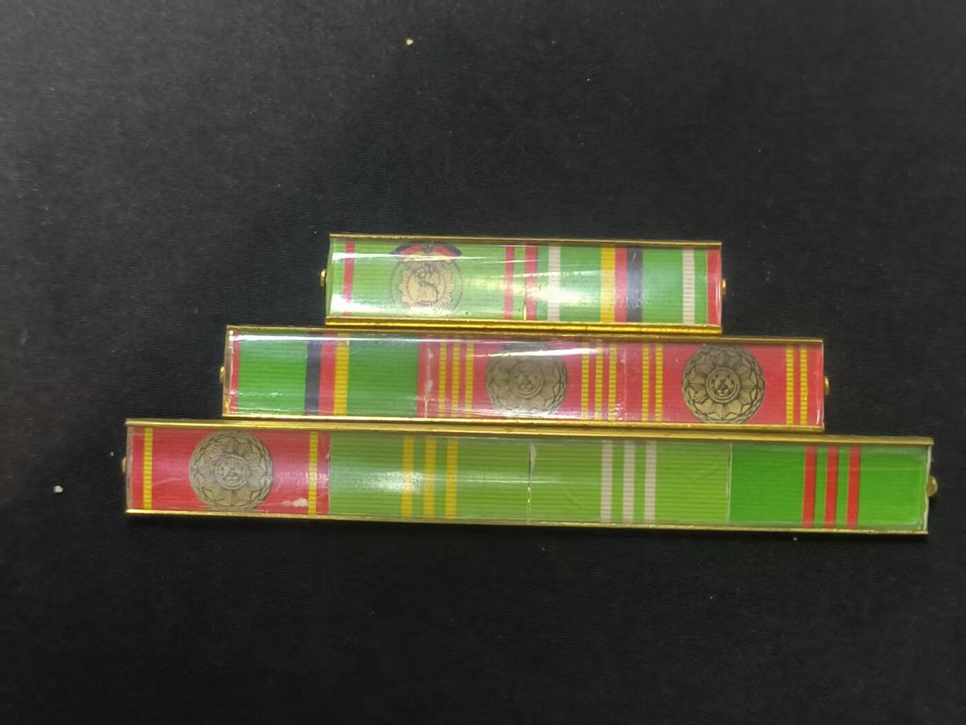 罗岚⭐爱藏⭐甄选专拍第二场-分享拍场赚佣（实体店在建中···） 民主德国内务部人民警察功勋老警官勋略--荣誉勋章 双功绩 全版本忠诚服役