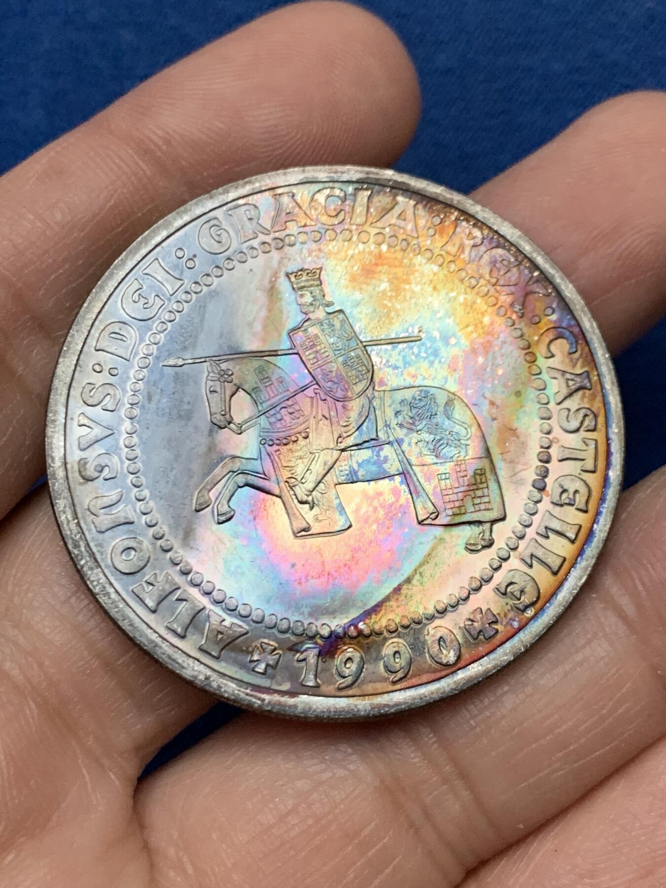 《竞宝斋》第450场 周日，周一，周二  3场连拍 （全场包邮，欢迎送拍） 西班牙1990年卡斯蒂利亚的阿方索十世5ECU银币 幻想币 霓虹包浆 扑克牌骑士 细节丰富 925银 33.55克