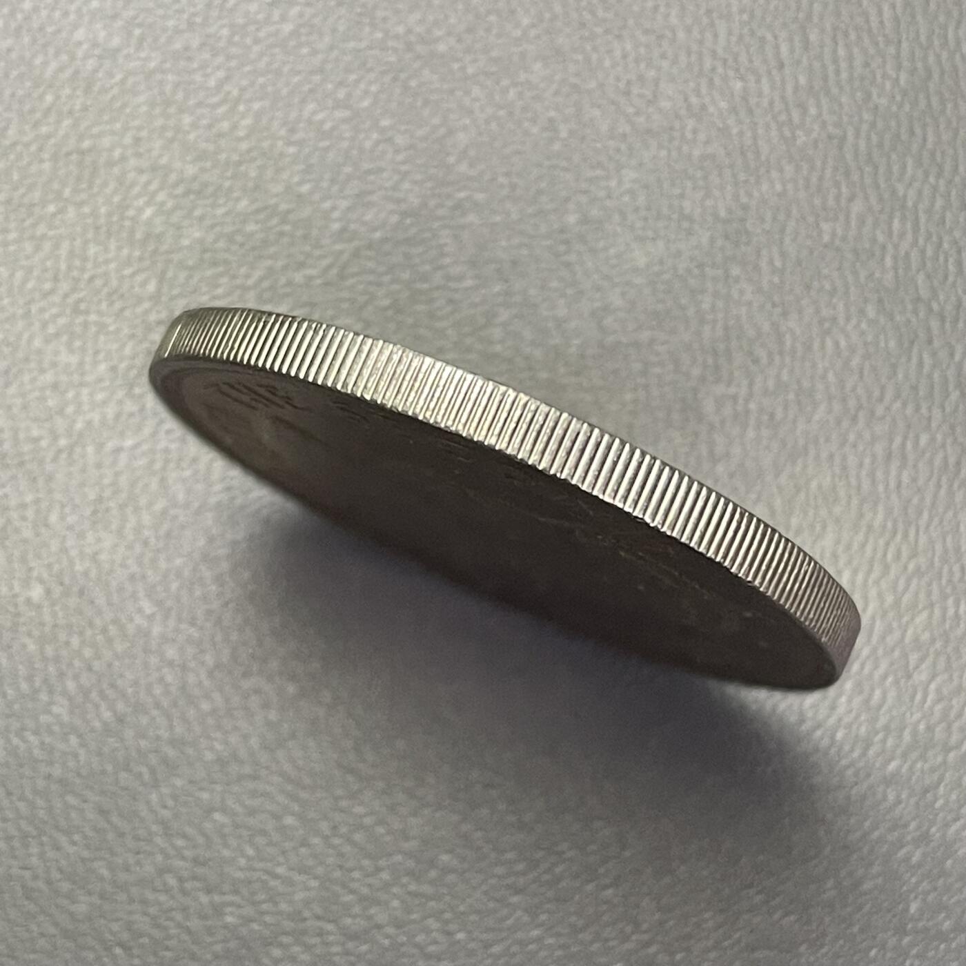 回流1222 全新1975年香港大壹圆