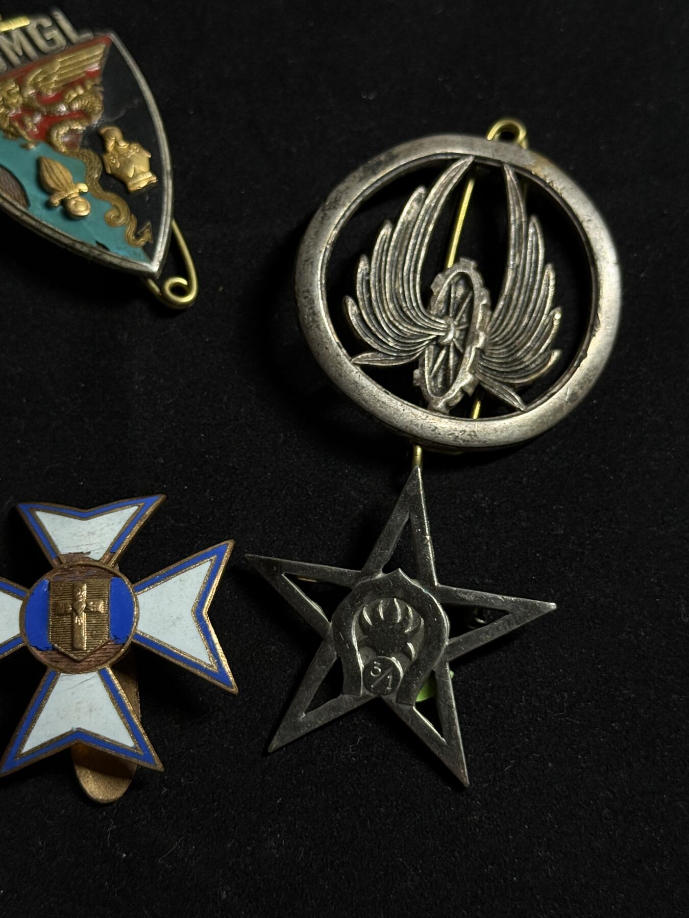 欢庆元旦！戎马世界章牌大赏第109期元旦大拍 法国部队证章一组