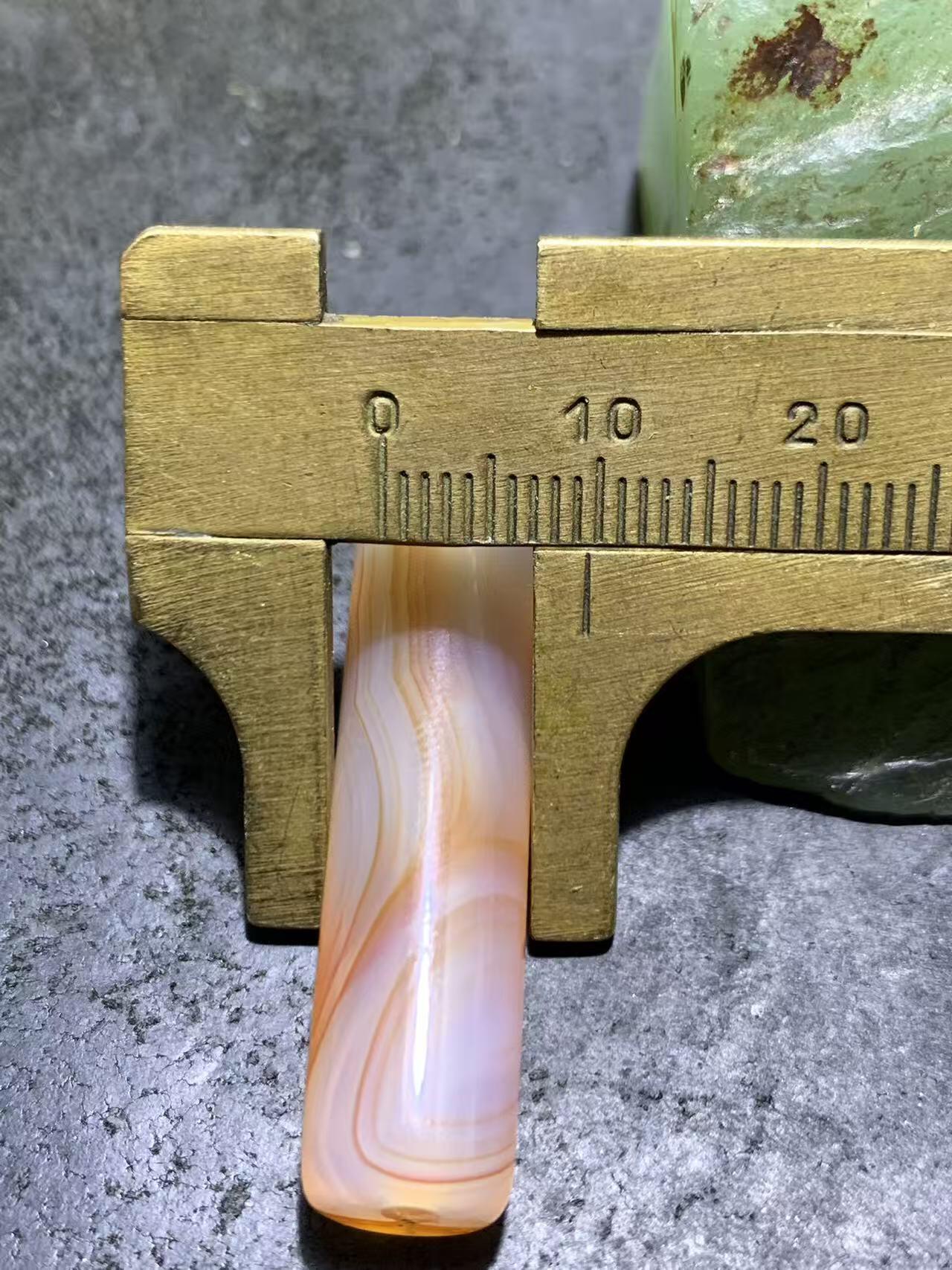 精美双天眼纹缠丝玛瑙随形直桶，桶珠一个，