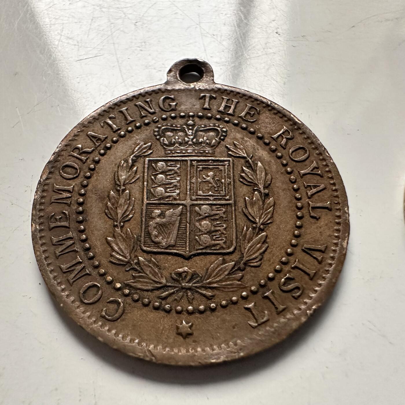 🌹外币初藏🌹🐯2025年第144场  每周二四六晚8️⃣点 接代拍 英国1901年前威尔士亲王（乔治五世）夫妇皇家访问纪念章 