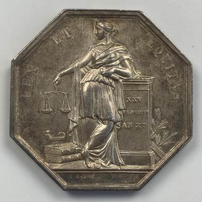 掌中浮雕-藏着的欧洲第047场 - 法国尚布雷区公证人协会八角银章，34.28mm，21.98g