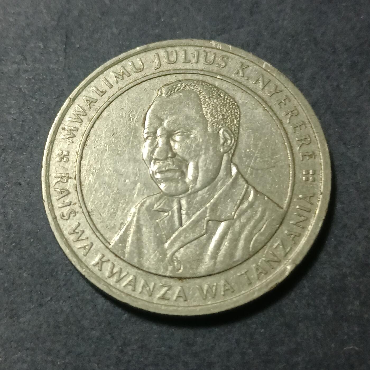 【游宝包邮场】蛇年第101期 世界各国纪念币 坦桑尼亚-10先令 1990年