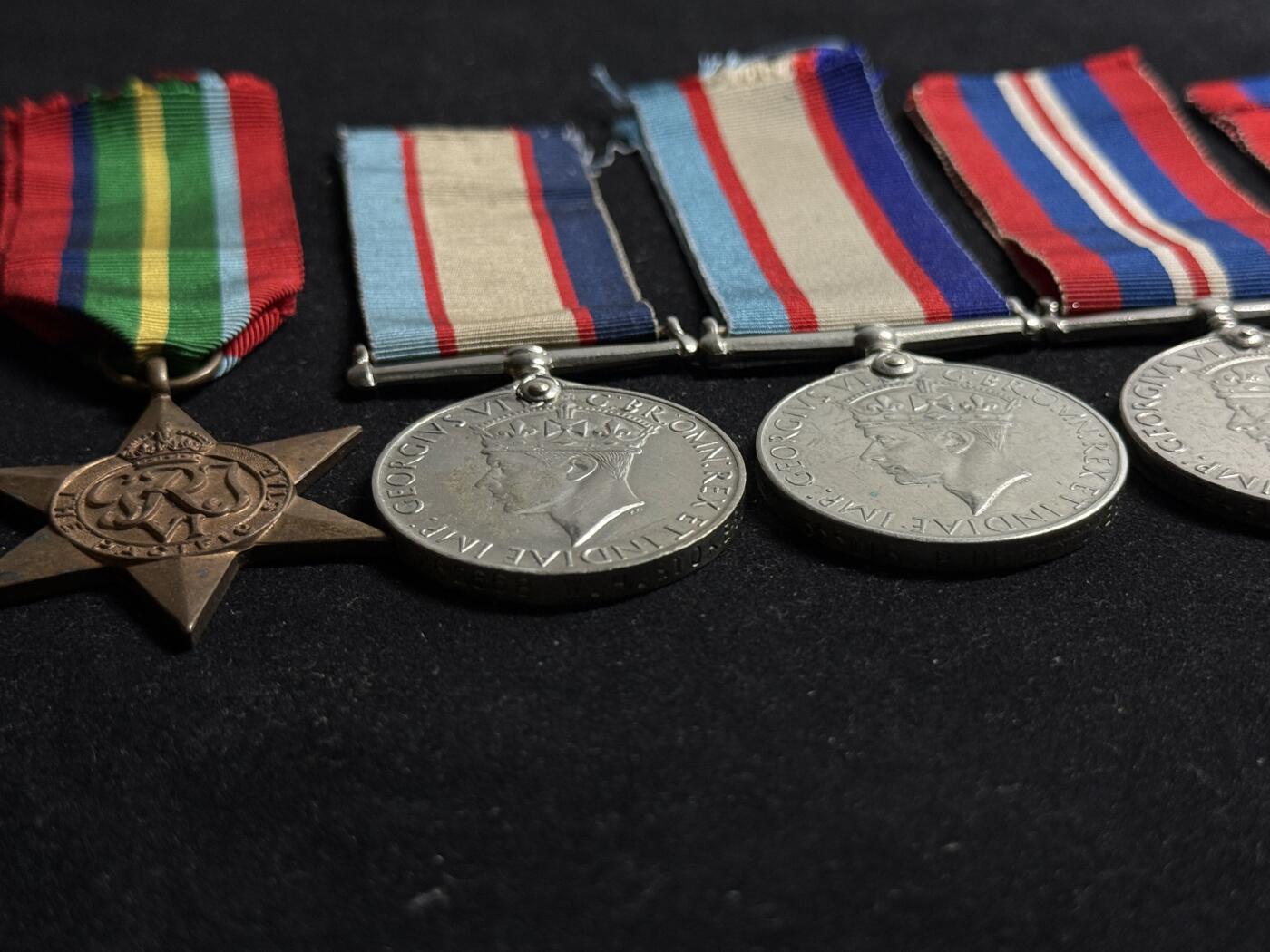 欢庆元旦！戎马世界章牌大赏第109期元旦大拍