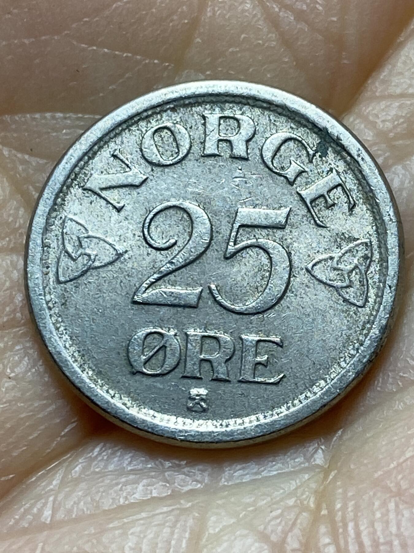 2025年第一百四十五场(总第一百七十一场）高品质英国一线回流散币年末特拍场第二场(免佣金) 挪威🇳🇴1952年25欧尔(哈康七世第七版首发年)