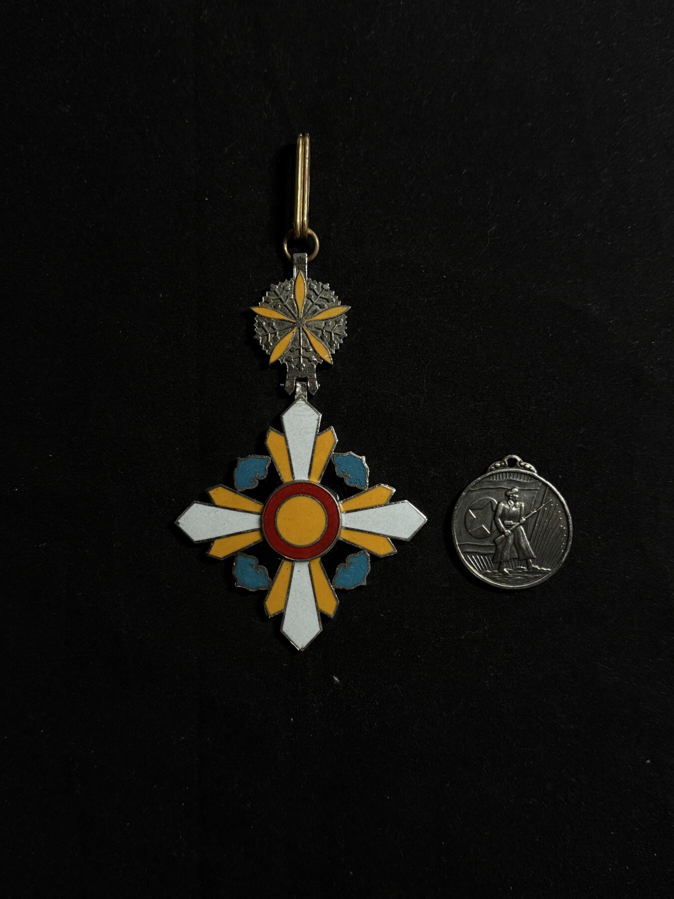 欢庆元旦！戎马世界章牌大赏第109期元旦大拍 复刻章一组