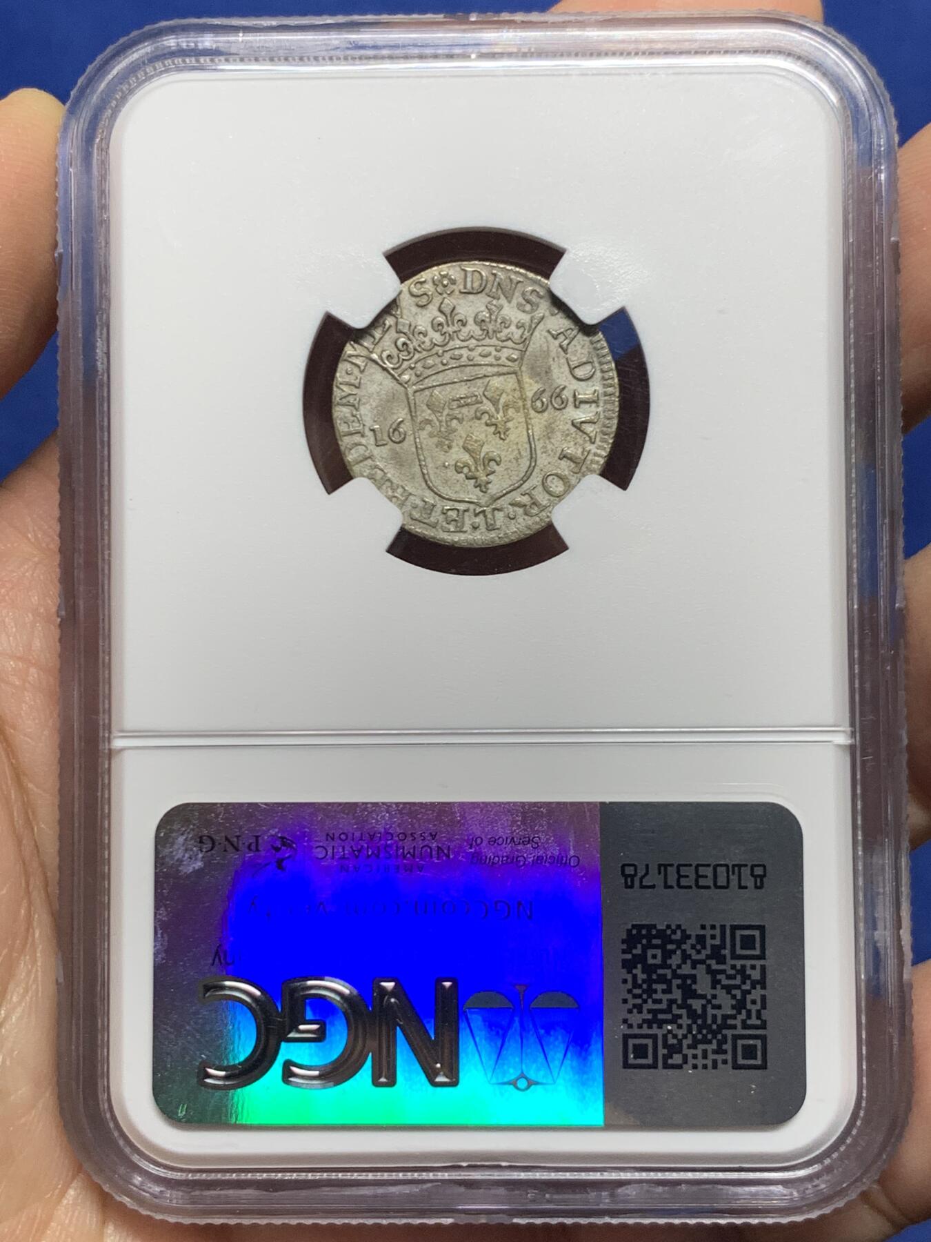 《竞宝斋》第450场 周日，周一，周二  3场连拍 （全场包邮，欢迎送拍） NGC UNCD 意大利 塔萨罗洛公国 1666年 1LUI 银币 近400年前的银币 打制一流 包浆非常漂亮 少见品种