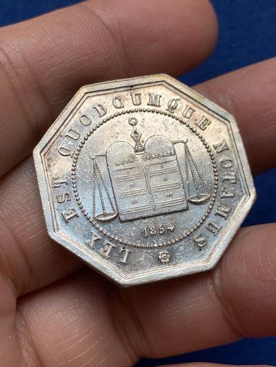 《竞宝斋》第451场 周日，周一，周二  3场连拍 （全场包邮，欢迎送拍） - 法国亚眠公证人协会八角银质代币，15.15g，31.5mm，蜜蜂边铭