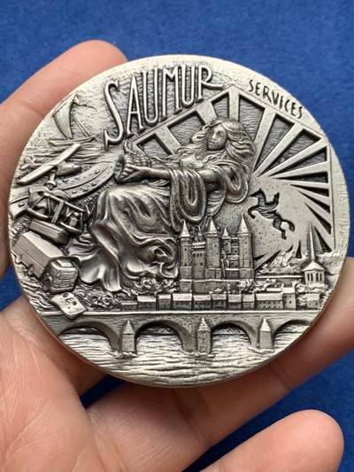 《竞宝斋》第451场 周日，周一，周二  3场连拍 （全场包邮，欢迎送拍） - 法国索米尔工业区成立100周年纪念章，137.9g，64.7mm，无边铭