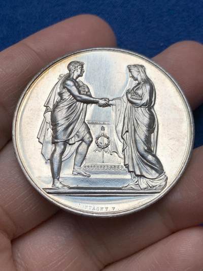 《竞宝斋》第451场 周日，周一，周二  3场连拍 （全场包邮，欢迎送拍） - 法国婚姻爱情信物银章，32.2g，41.3mm，丰饶角边铭