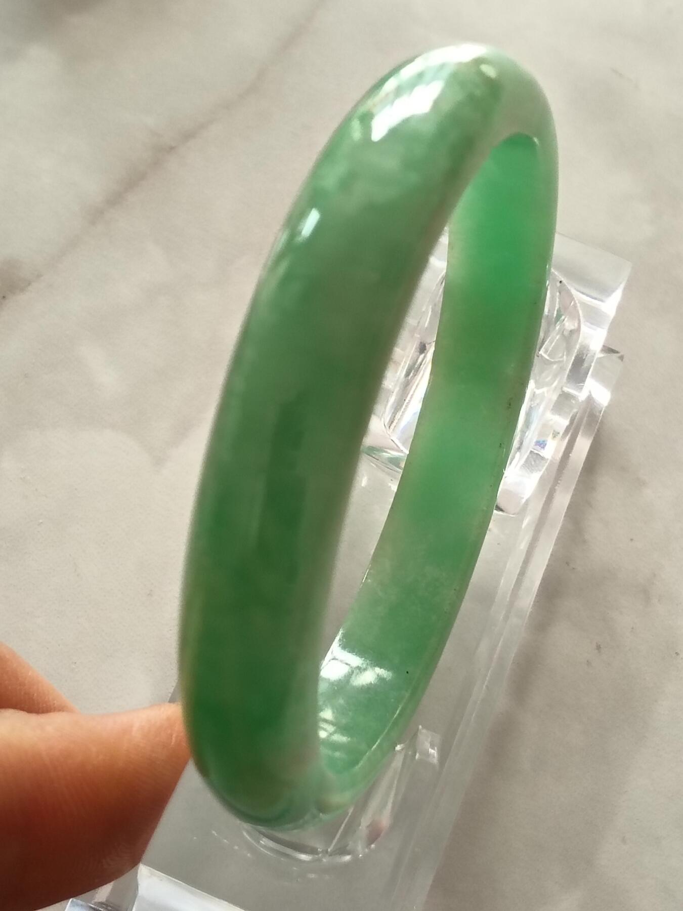 天然翡翠手镯  圈口58mm