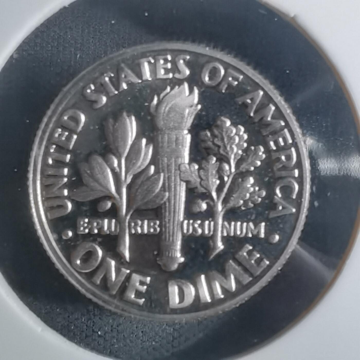 沼泽如烟--第943场 美国1984年十分精制币