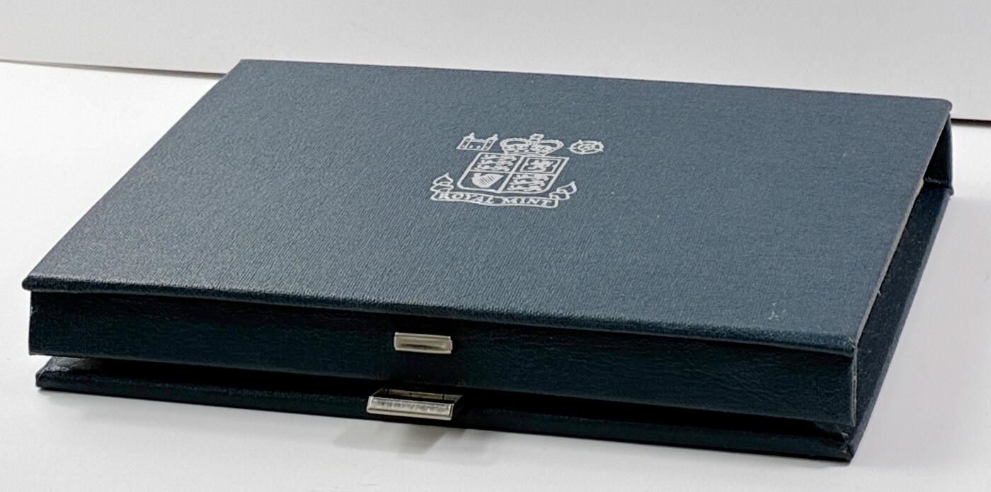 【雨安】【直播拍卖】【世界币章121期-裸币】2025-12-26 周五 19:30 保真 [现代套币] Great Britain 英国 套币 精制套币 1984年