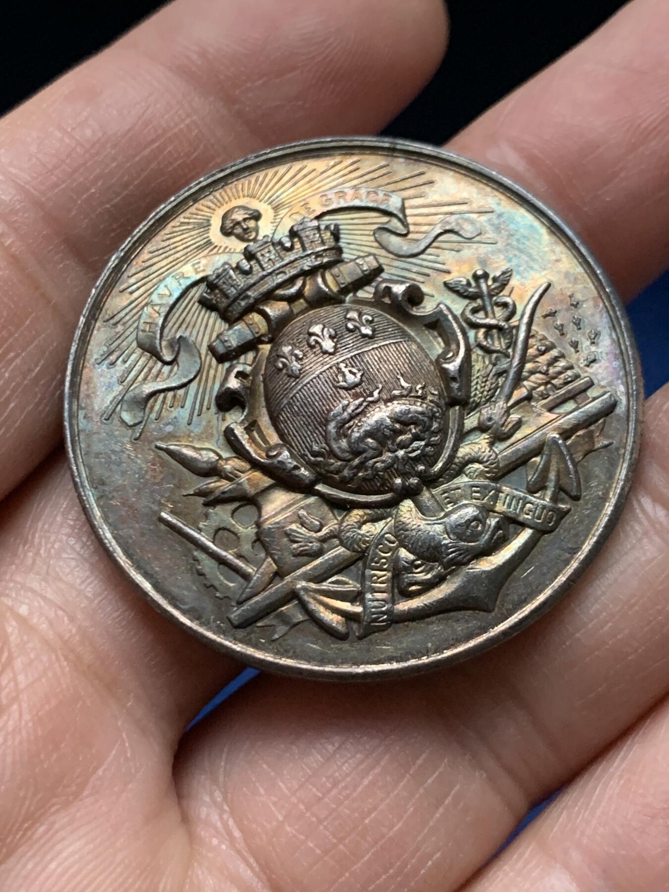 《竞宝斋》第451场 周日，周一，周二  3场连拍 （全场包邮，欢迎送拍） 法国勒阿弗尔商会银章，25.07g，38.6mm，丰饶角边铭