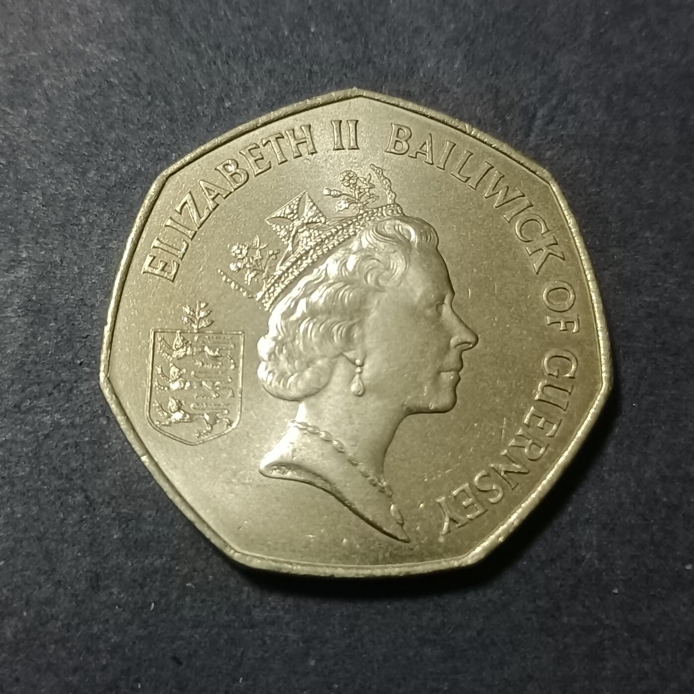 【游宝包邮场】蛇年第102期 英系国家硬币 根西岛-50便士 1990年