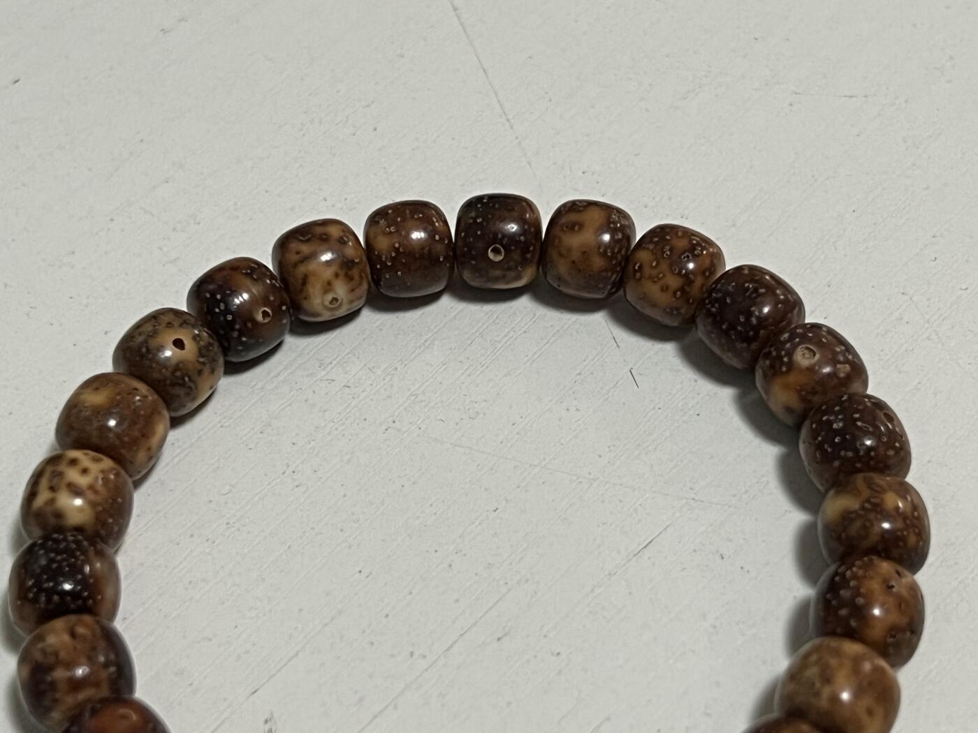 零元拍：代客随缘拍几条串儿，星月菩提手串两条（7/8，8/9），长串一条（7/8），菩提根手串两条（12），再加一条不知道是不是玉料的随型手串。