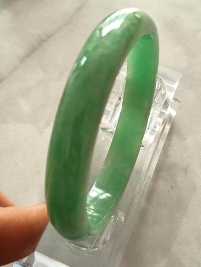 天然翡翠手镯  圈口58mm - 天然翡翠手镯  圈口58mm