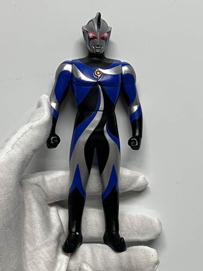 零元拍：海淘中古玩具 万代系列 后背附带铭文以及钢印 2001出品 20多年老玩具 掉漆蹭色属正常现象！邪恶之光！高斯奥特曼的复制体 卡欧斯奥特曼 软胶模型 中古玩具收藏家必备小摆件 - 零元拍：海淘中古玩具 万代系列 后背附带铭文以及钢印 2001出品 20多年老玩具 掉漆蹭色属正常现象！邪恶之光！高斯奥特曼的复制体 卡欧斯奥特曼 软胶模型 中古玩具收藏家必备小摆件