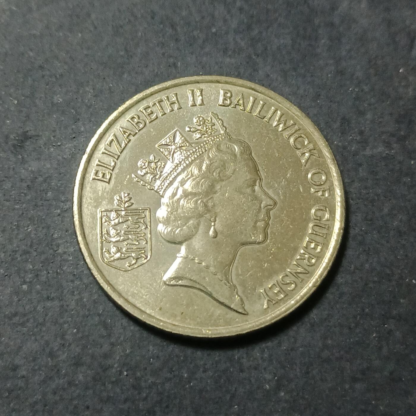 【游宝包邮场】蛇年第102期 英系国家硬币 根西岛-10便士 1992年