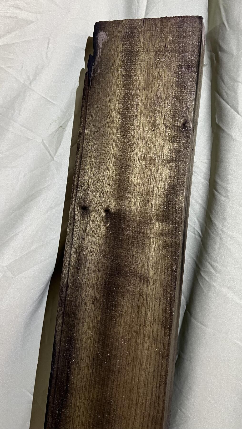 零元拍：1222-4 金丝楠 牌子料   满金丝 果香满满 尺寸：71.5/10/厚3.5CM。