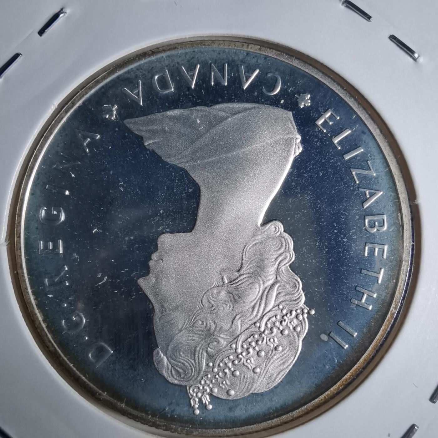 沼泽如烟--第943场 加拿大1985年精制银币